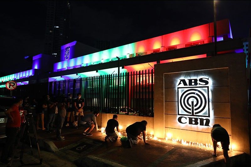 Over 11,000 ABS-CBN workers left defenseless during lockdown â�� labor groups