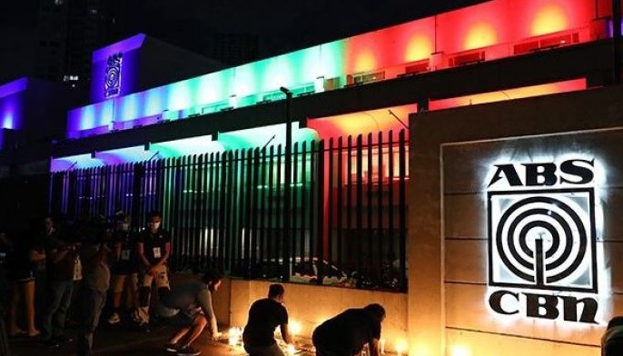 Over 11,000 ABS-CBN workers left defenseless during lockdown &mdash; labor groups