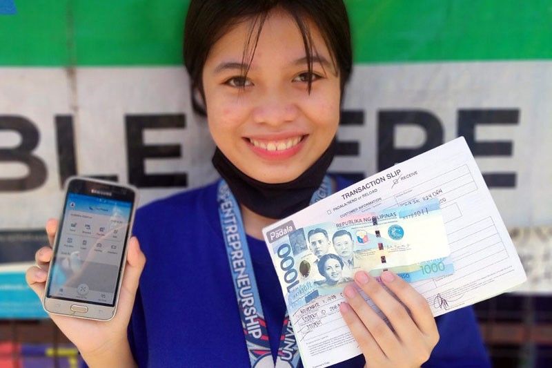 Caloocan taps PayMaya, Smart Padala for studentsâ�� aid