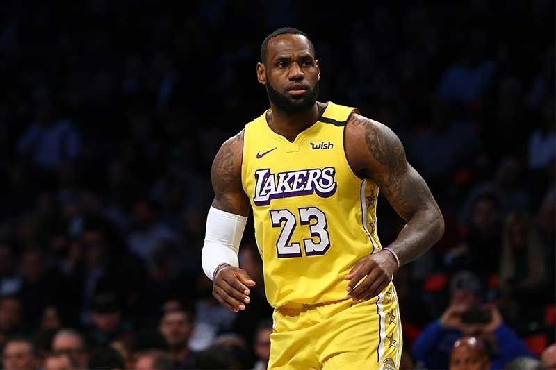 Lakersâ�� James dismisses â��asterisks titleâ�� talks