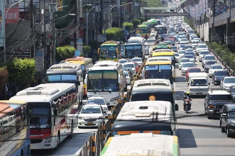 LTFRB allows only 29 bus routes on EDSA