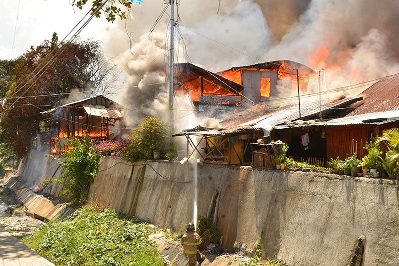 Fire leaves 25 families homeless in Inayawan