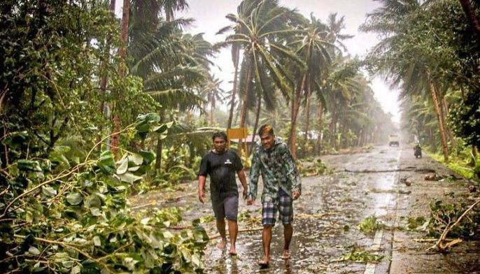 Ambo causes evacuation &lsquo;nightmare&rsquo;