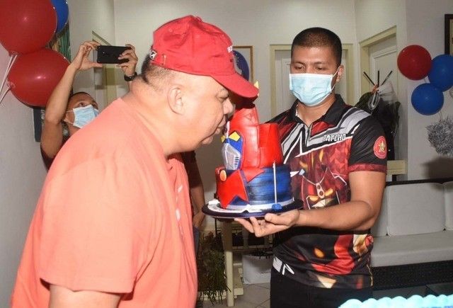 Sinas birthday fete draws outrage