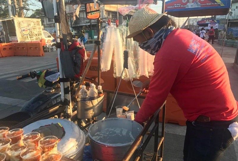 Balut, taho vendors balik-trabaho sa modified ECQ; holding hands ng mag-jowa bawal