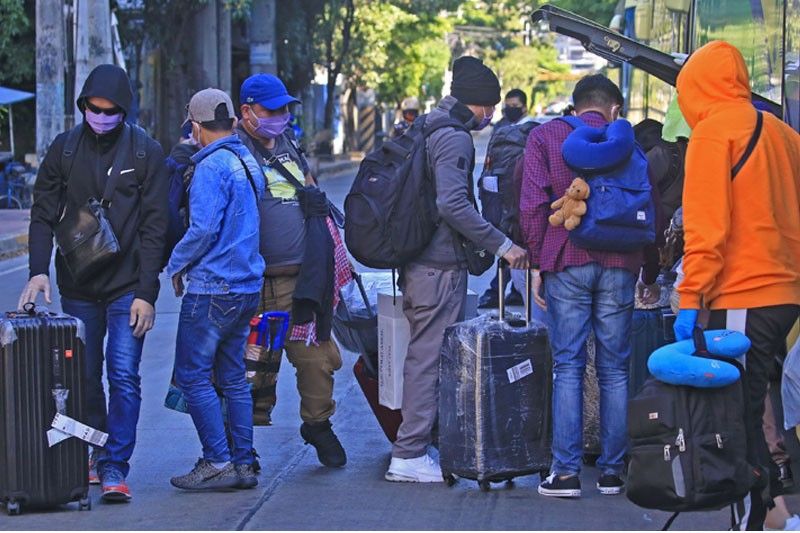 COVID-positive OFWs flee quarantine â�� PCG