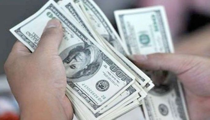 Economists forecast sharp drop in remittances