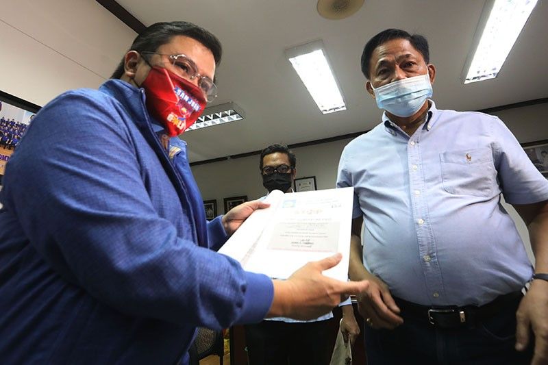 Health safety protocols followed in relief distribution, Jinggoy tells NBI