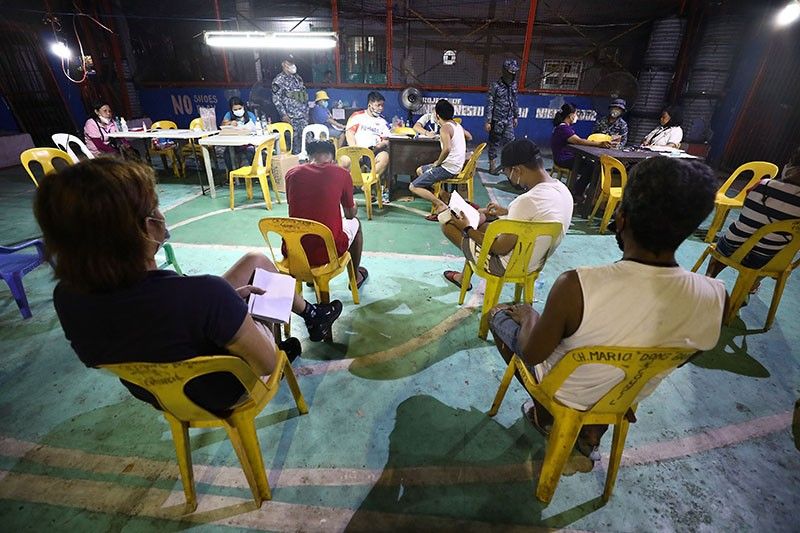 DILG: 42 barangay execs face criminal raps over cash aid distribution anomalies