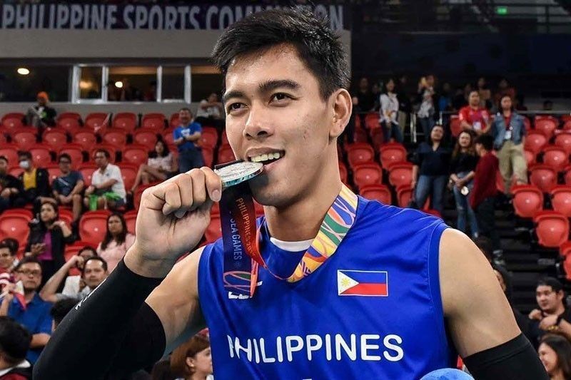 Volleyball star Bagunas tests negative for coronavirus