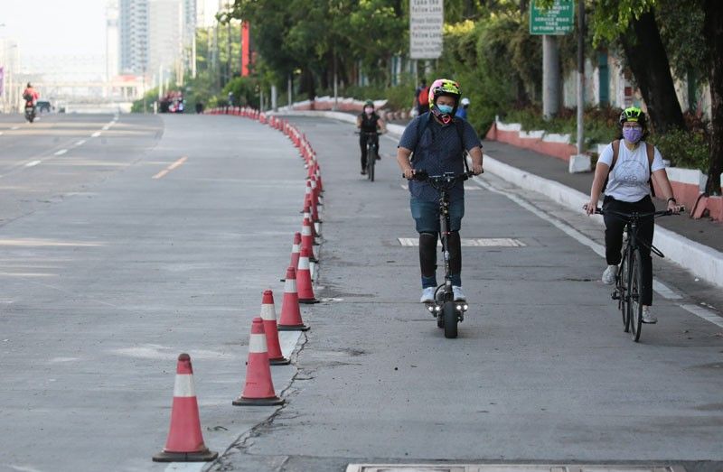 MMDA holds dry run for bicycle lane on EDSA Philstar