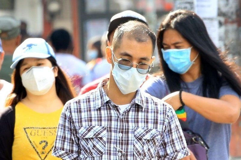 8 in 10 Pinoys wear face mask outside home