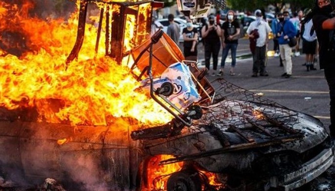 CNN crew covering racial unrest arrested in US