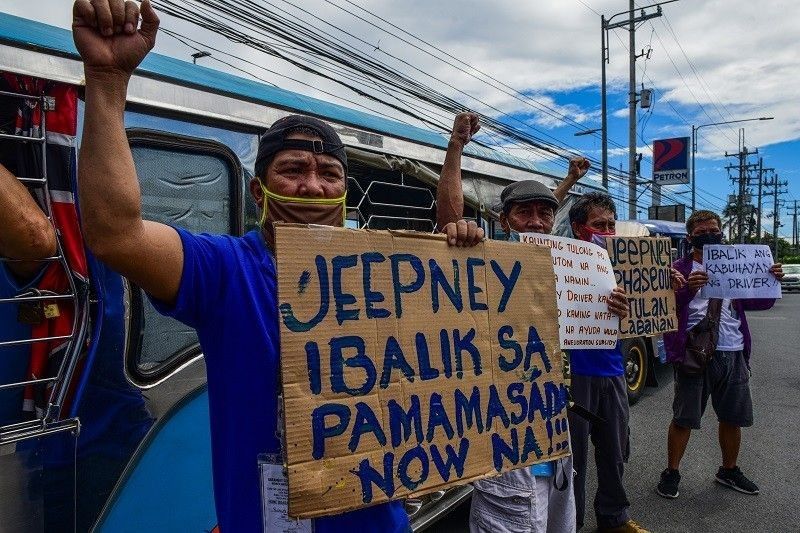 Palace: Hiring jeepney drivers as contact tracers an option