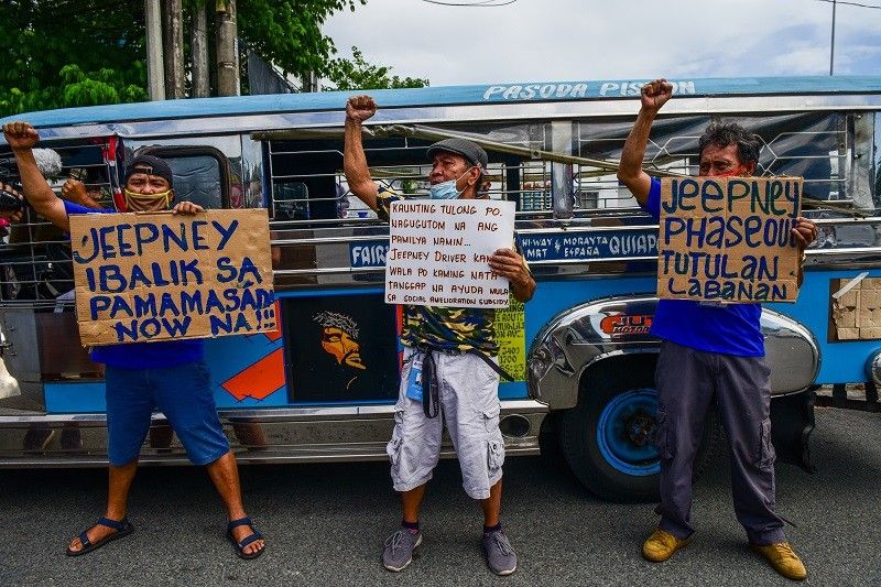 'Delikado, walang expertise': Jeepney groups tutol gawing contact tracers ang tsuper