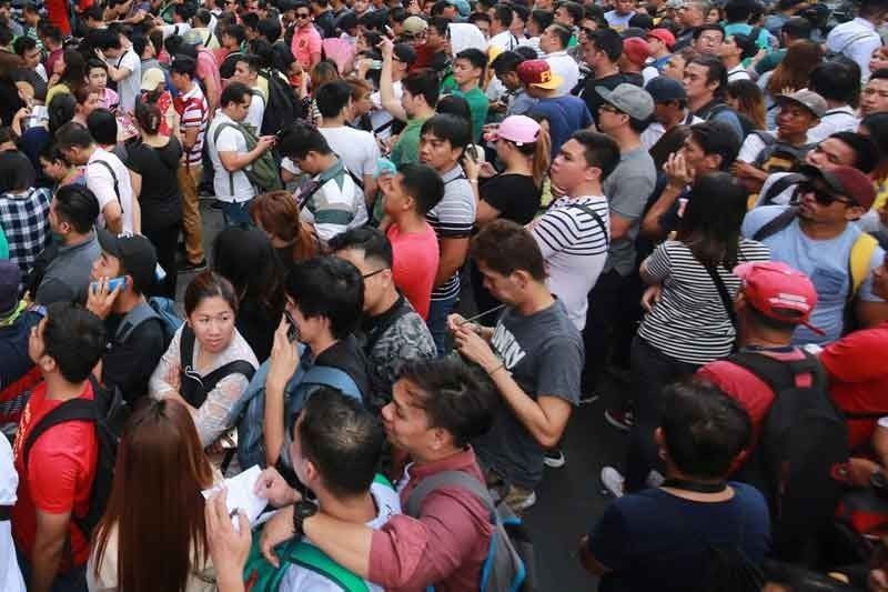 Amid ECQ, jobless rate hits record 17.7%