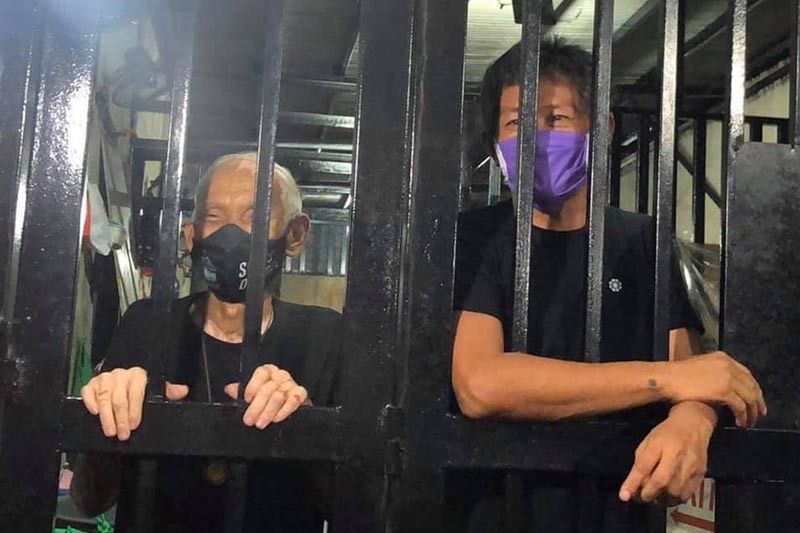 Tatay Elmer, Wilson of 'Piston 6' walk free after week in detention