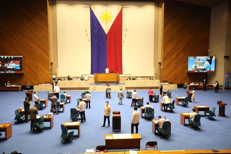House panel OKs bill to protect informal workers