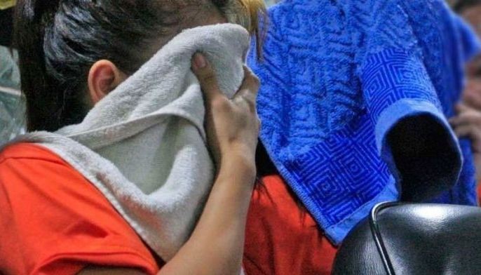 2 babae nagpakalat ng tsismis vs barangay tserman, arestado
