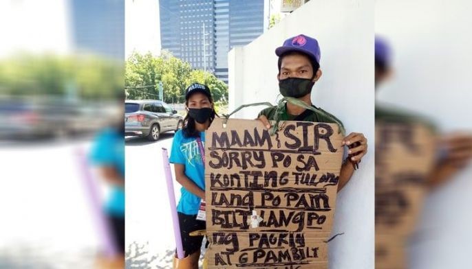 Scrap collector, laborers turn to begging after losing jobs
