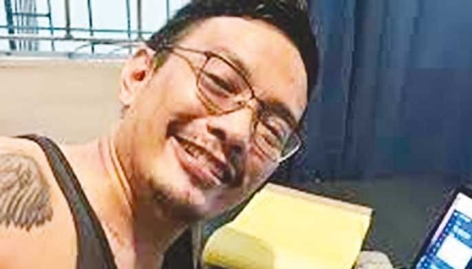 Joseph Morong nag-trending ang selfie na background ang kalaswaan!