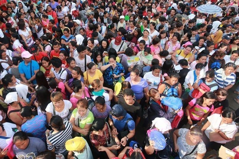 83% ng Pinoy, lumala ang buhay sa nakalipas na 1 taon â�� SWS