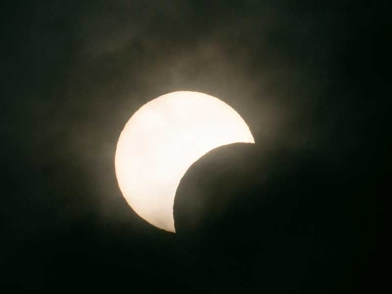 'Ring of fire' solar eclipse thrills skywatchers in Africa, Asia