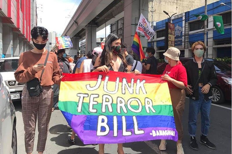 20 arrested at Pride march against anti-terror bill in Manila