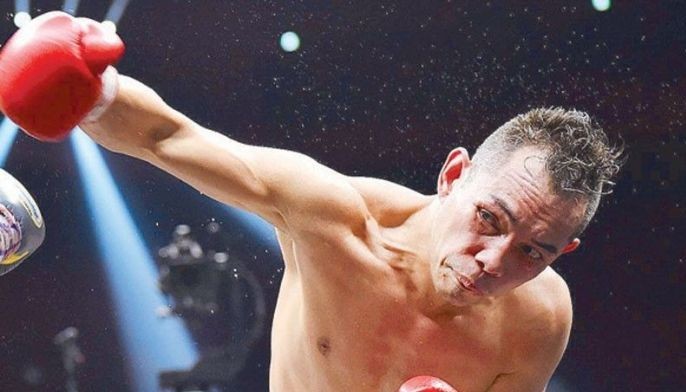 Donaire loses title bid, gets outpointed by younger foe