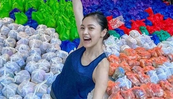 Kim Chiu's 'Bawal Lumabas' merchandise feeds 1.5k families, raise P300k for mass testing