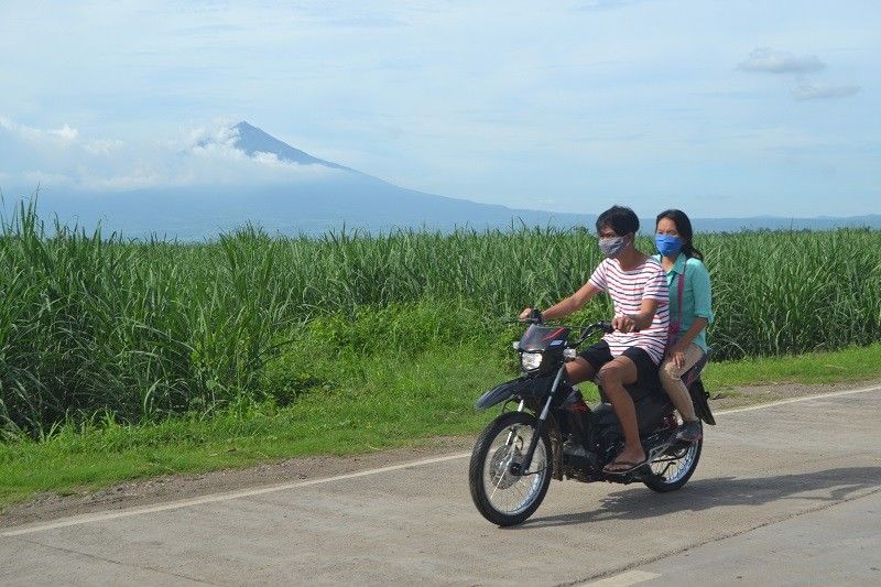 Nahawaan ng COVID-19 sa Pilipinas halos 39,000 na