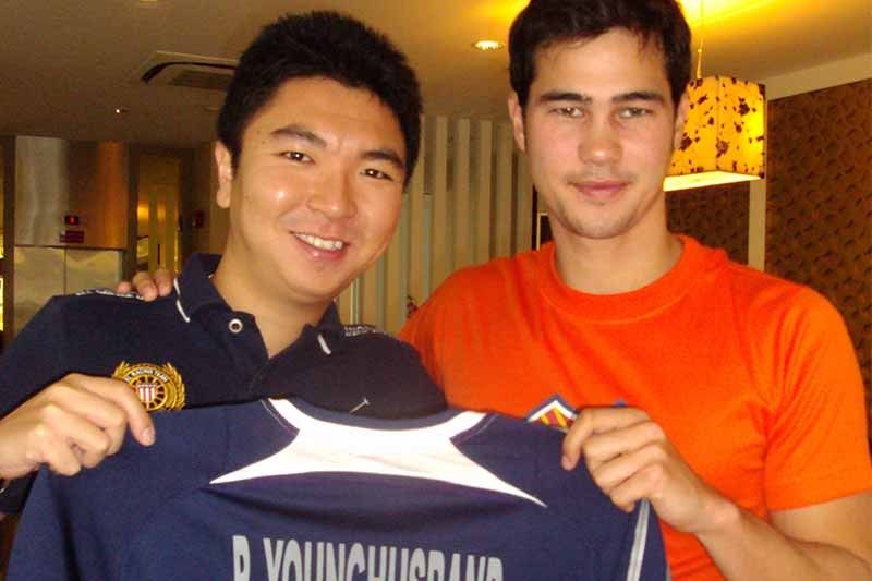 Singapore sportswriter pays tribute to 2010 Azkals, Younghusbands