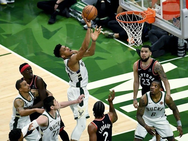 Bucks reportedly close practice facilities over virus concerns