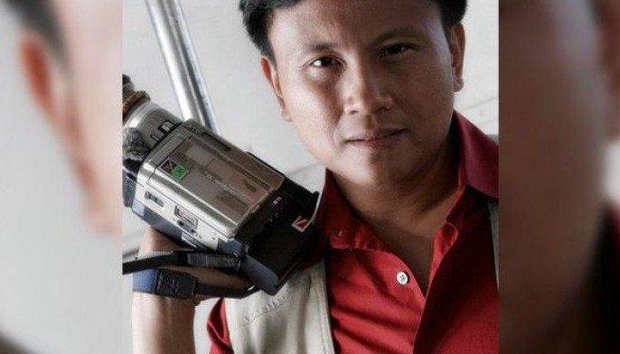 'How are we supposed to drink?': Frankie Pangilinan asks after Howie Severino was held for lowering face mask to drink