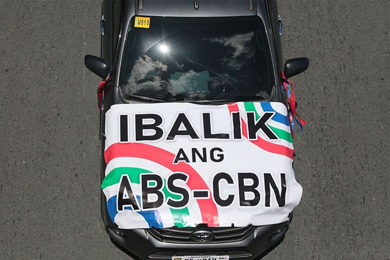 Workers call to vote out 70 lawmakers behind killing of ABS-CBN franchise