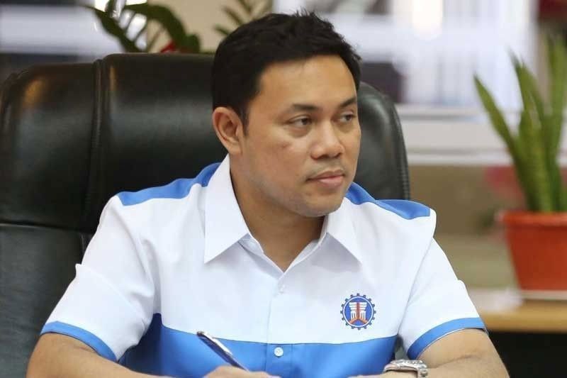 DPWH chief tests positive for COVID-19