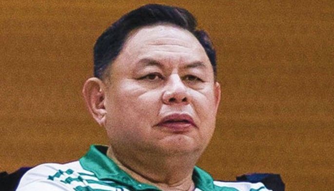 Desidido si Sy