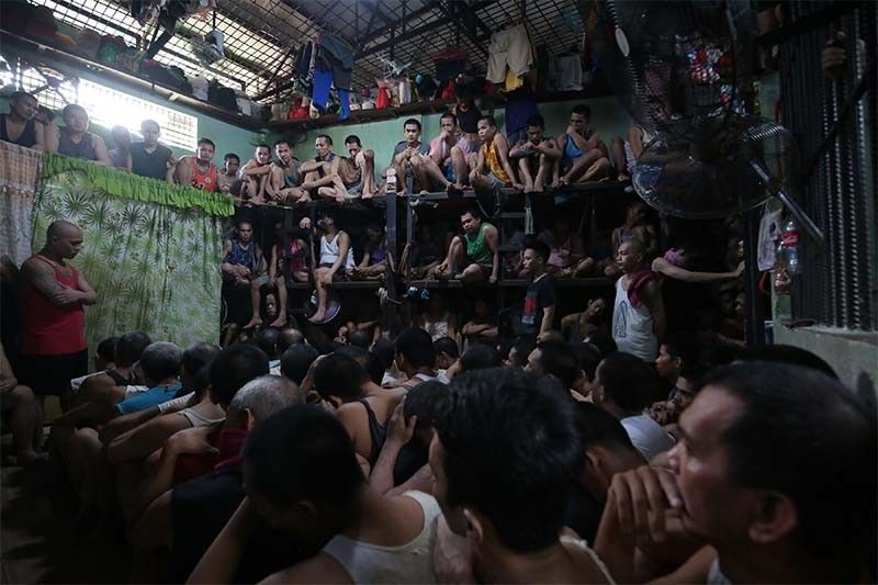 As Duterte orders arrest of people without masks, government scrambles to find space for detainees