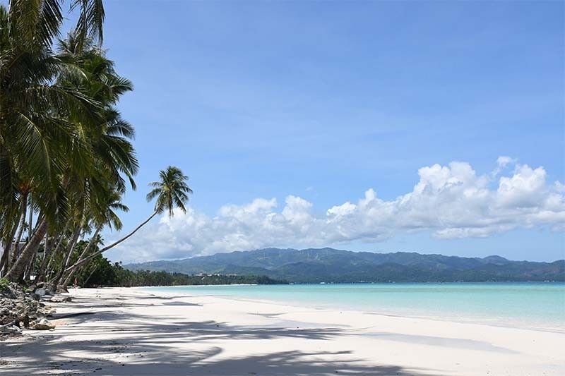 Boracay eases age restrictions for Western Visayas tourists