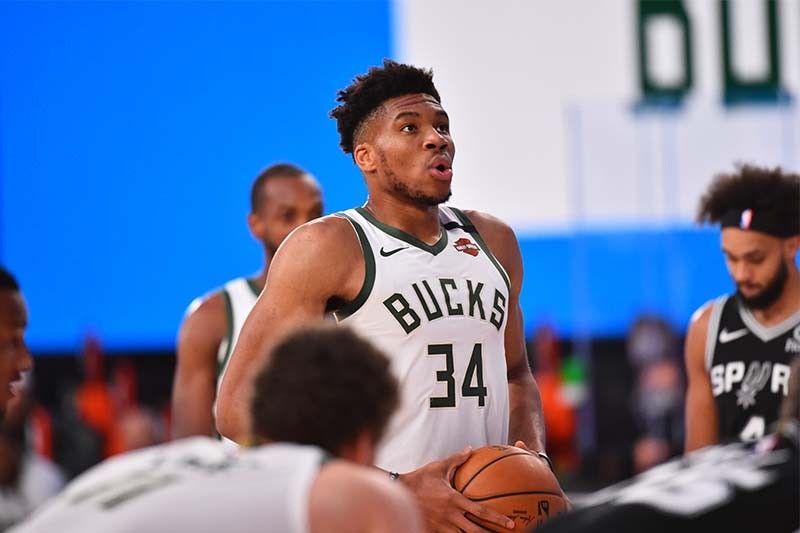 Bucks off to hot start as Lakers stumble in NBA scrimmages