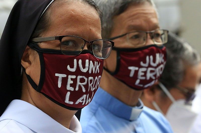 Religious groups join legal fight vs anti-terrorism law at SC