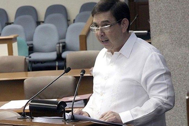 Recto wants pay hike for social workers
