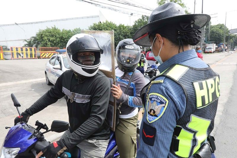 10,000 violated backriding rules â�� DILG