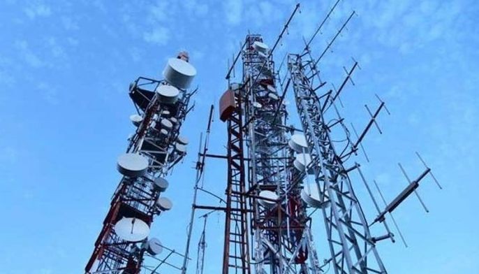 Duterte gives LGUs three days to act on telco tower applications