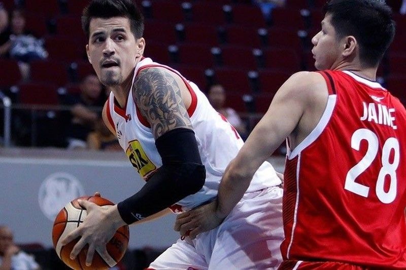 Pingris calls on peers to be responsible in PBA bubble