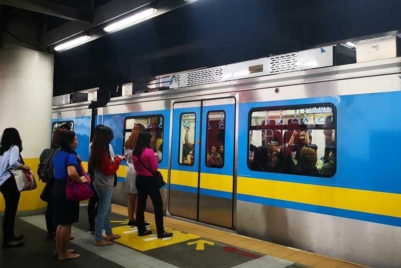 Weekend suspensions ng mga tren ng MRT-3, pinalitan