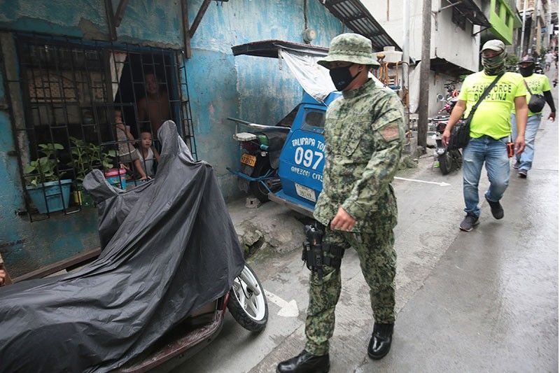 DILG: Shoot-to-kill threat vs quarantine violators 'illegal'