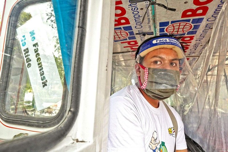 Face shields mandatory in public transport â�� DOTr