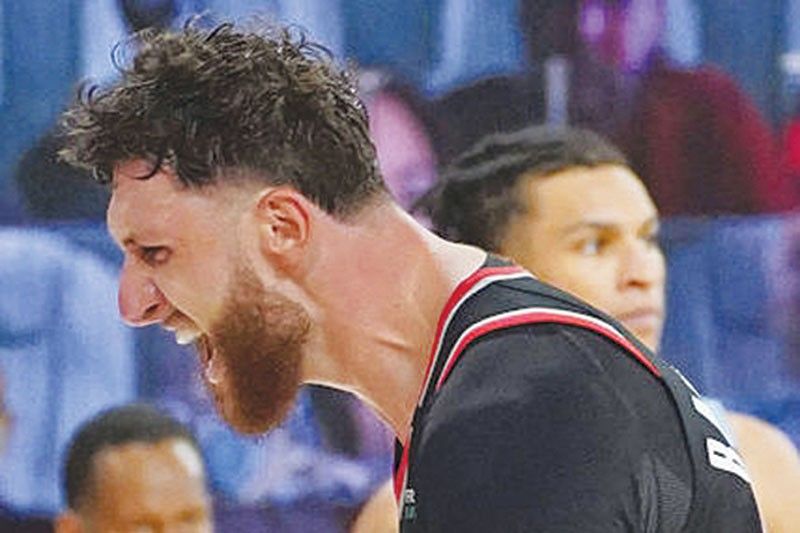 Portland dinala sa playoffs ng nagluluksang si Nurkic