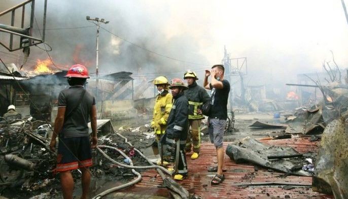 Las Piñas fire leaves 200 families homeless - Philstar.com